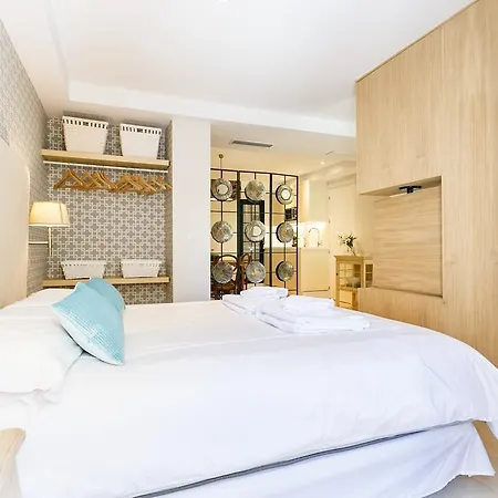 Living By Cathedral Apartment *